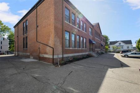 775 Potters Avenue 1, Providence, Rhode Island 02907, USA