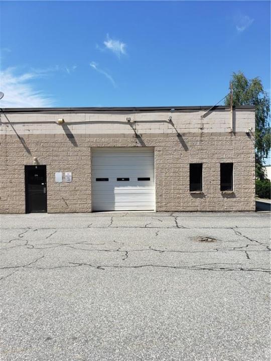 37 Lark Industrial Parkway A, Smithfield, ロードアイランド 02828, アメリカ合衆国