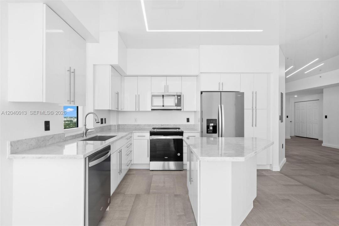 1745 E Hallandale Beach Blvd PH05W, Hallandale Beach, פלורידה 33009, ארצות הברית של אמריקה