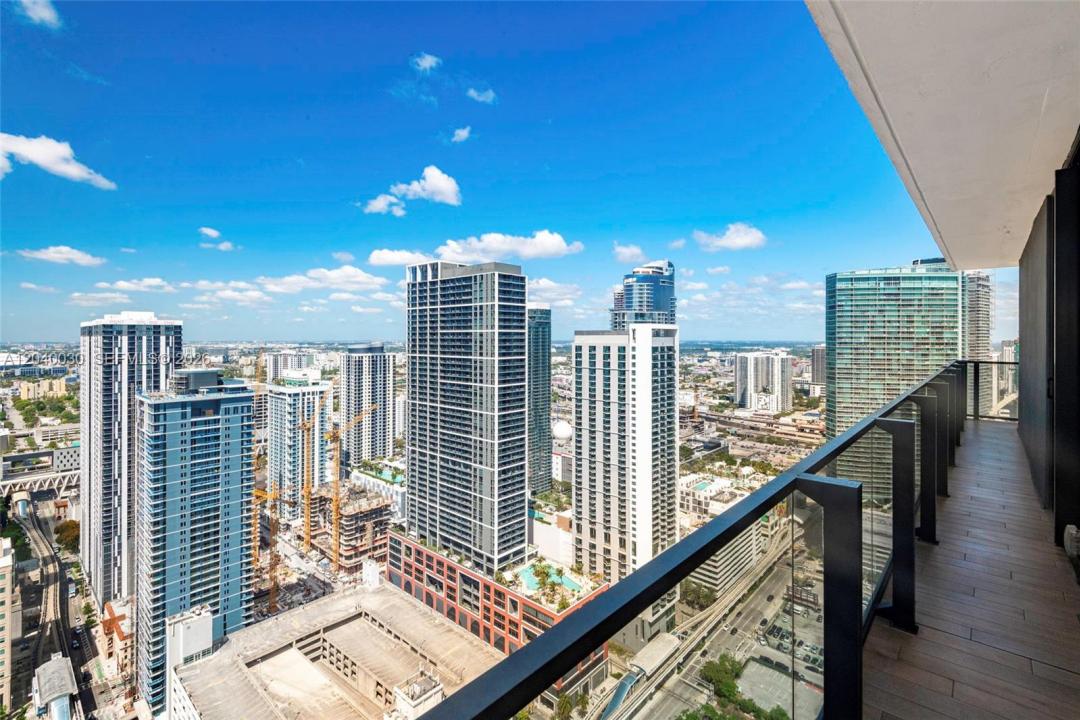 398 NE 5th St 4001, Miami, Floride 33132, États-Unis