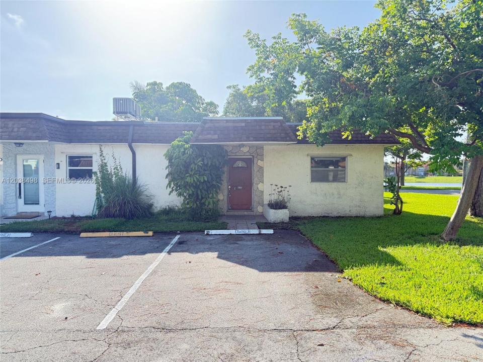 417 SW Natura Ave A, Deerfield Beach, Floride 33441, États-Unis