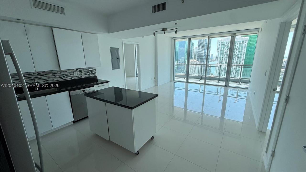 92 SW 3 Street 3311, Miami, Florida 33130, USA