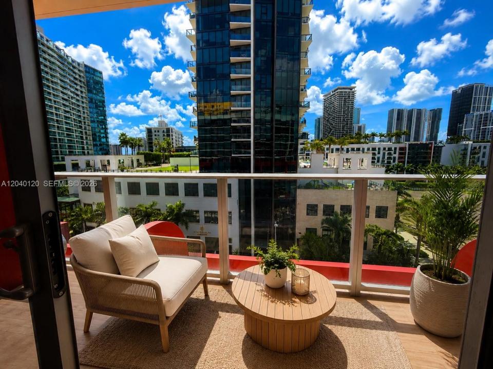 90 NE 32nd St 705, Miami, Floride 33137, États-Unis