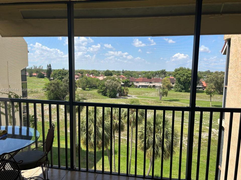 3841 Environ Blvd 629, Lauderhill, Floryda 33319, USA