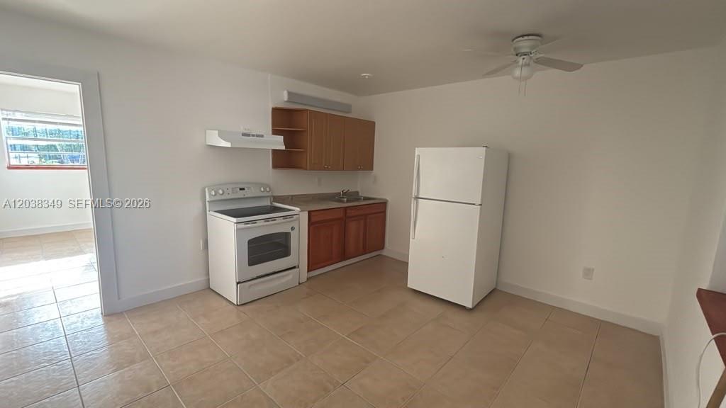 8450 NE Miami Ct 4, Miami, Florida 33138, USA