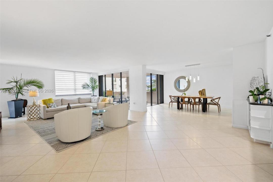 10175 Collins Ave 103, Bal Harbour, Floryda 33154, USA