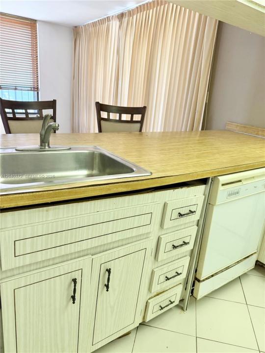 7899 NE Bayshore Ct 6A, Miami, Florida 33138, Estados Unidos