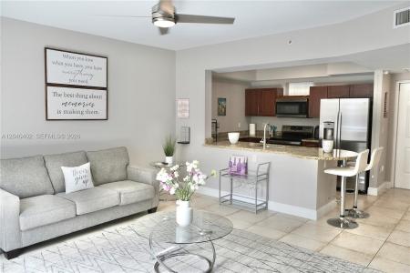 7275 SW 90th St C409, Miami, Florida 33156, USA