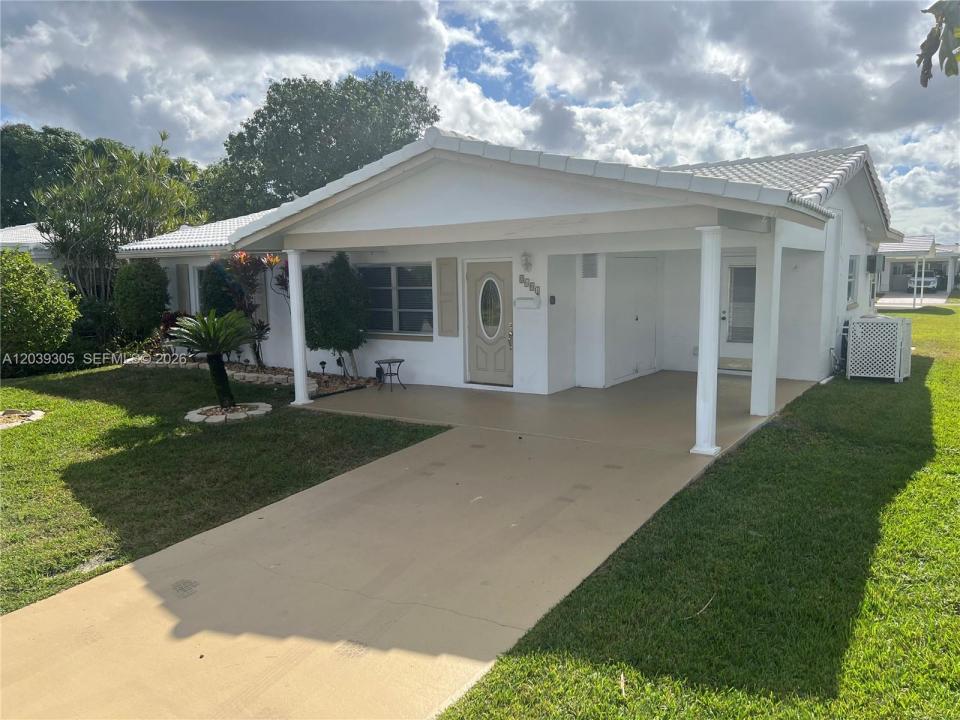 8604 NW 59th Pl, Tamarac, Floride 33321, États-Unis