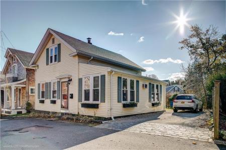 129 Connection Street, Newport, Rhode Island 02840, USA