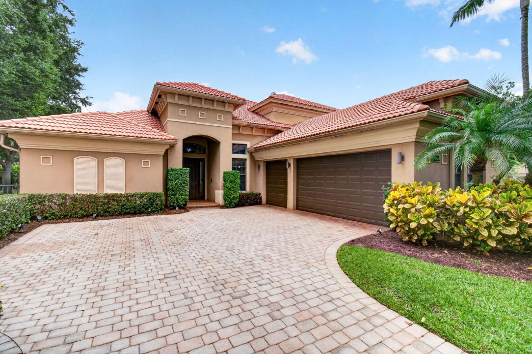 15564 Glencrest Avenue, Delray Beach, Florida 33446