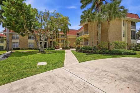 5570 Tamberlane Circle 229, Palm Beach Gardens, 佛罗里达州 33418, 美国