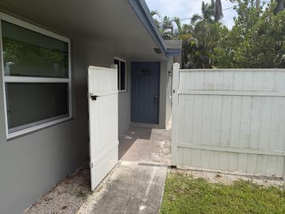 1126 NE 16th Place 3, Fort Lauderdale, Florida 33305, USA