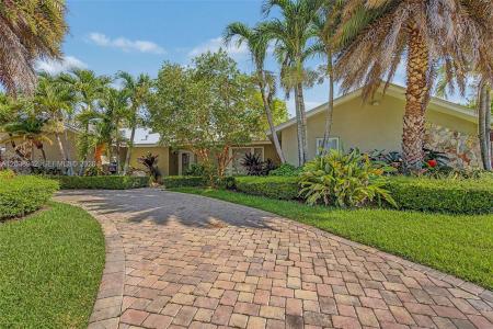 8021 SW 162nd St, Palmetto Bay, Florida 33157, USA