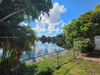 1529 SW 131 Avenue, Miami, Floryda 33184, USA