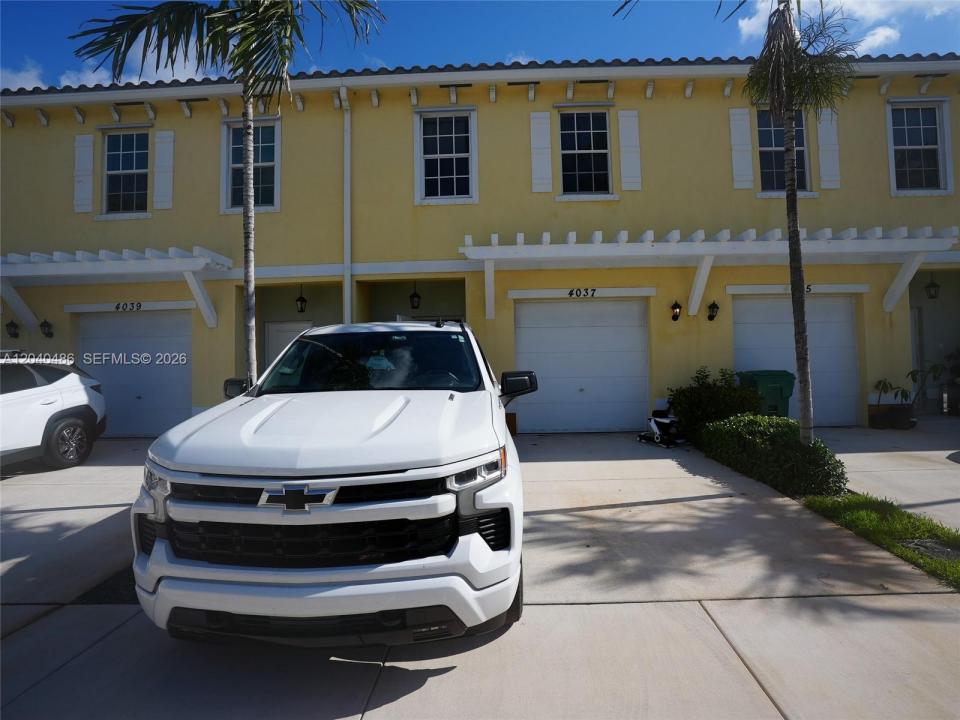 4037 NW 10th Pl, Lauderhill, Floride 33313, États-Unis