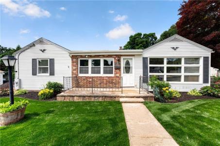 40 Cleveland Street, West Warwick, Rhode Island 02893, USA