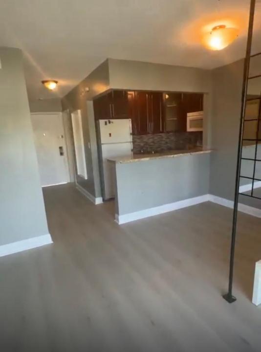 365 NE 125th Street 305, North Miami, פלורידה 33161, ארצות הברית של אמריקה