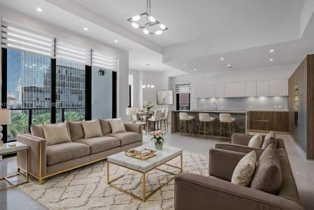 275 Giralda Ave 6C, Coral Gables, Florida 33134, USA