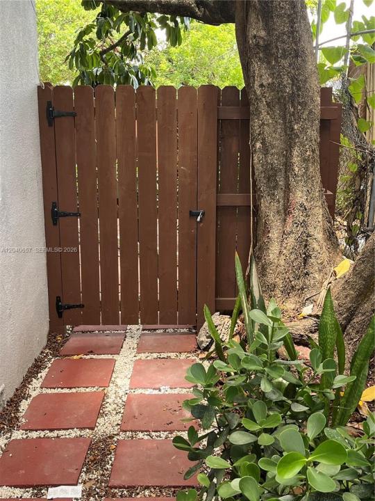 820 SW 31st Ave S, Miami, Florida 33135, USA