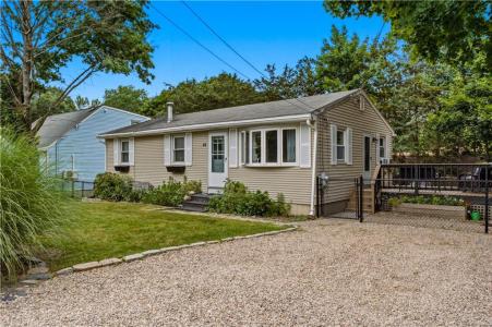 44 Highbank Avenue, North Kingstown, Rhode Island 02852, USA