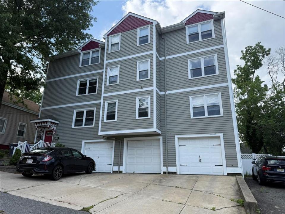 101 Grand View Street 3, Providence, Rhode Island 02906, États-Unis
