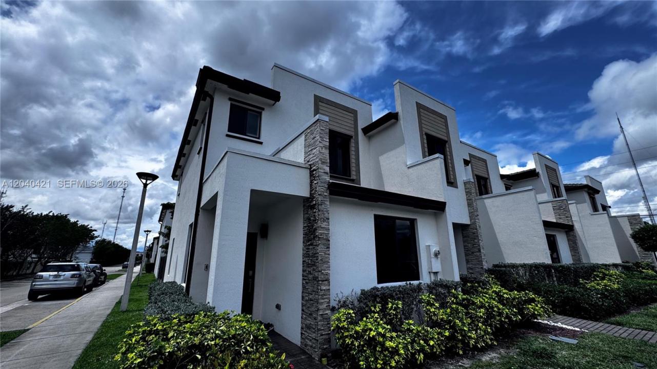 21404 NE 3rd Path, Miami, Florida 33179, USA