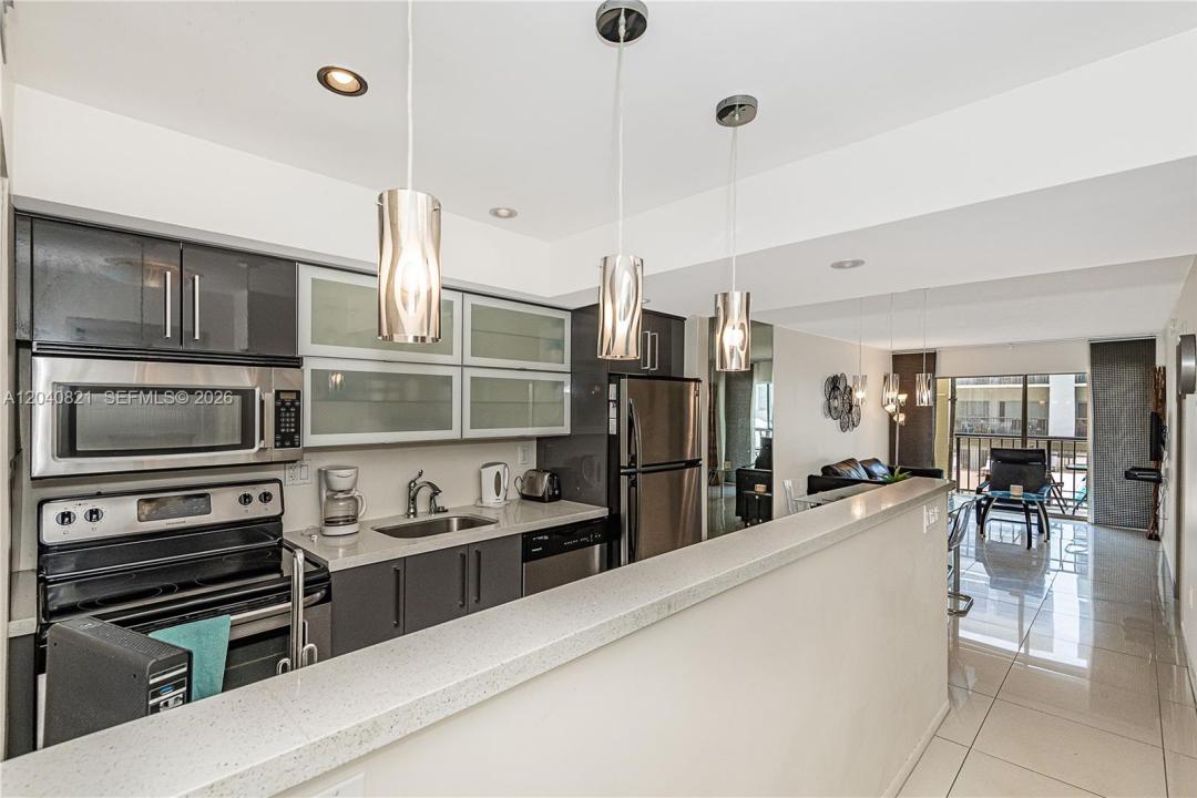 201 178th Dr 215, Sunny Isles Beach, Floride 33160, États-Unis