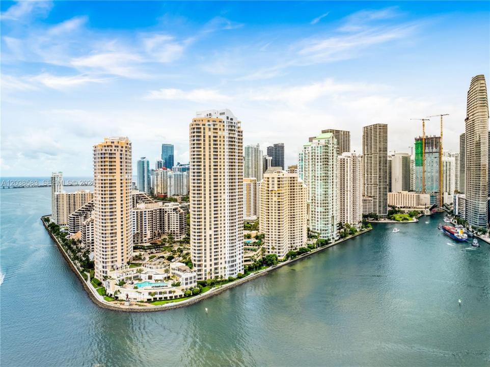 888 Brickell Key Dr 1010, Miami, Florida 33131, Stati Uniti