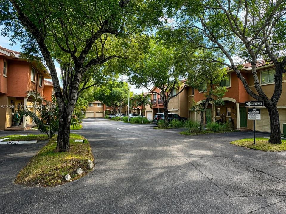 31 SE 3, Hallandale Beach, Florida 33009