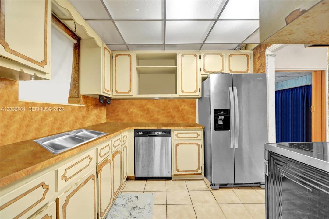 555 NW 46th St, Miami, Floride 33127, États-Unis