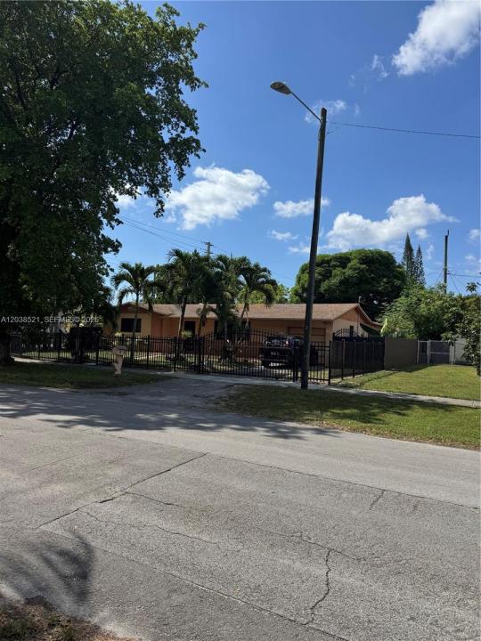 Miami, Floride 33162, États-Unis