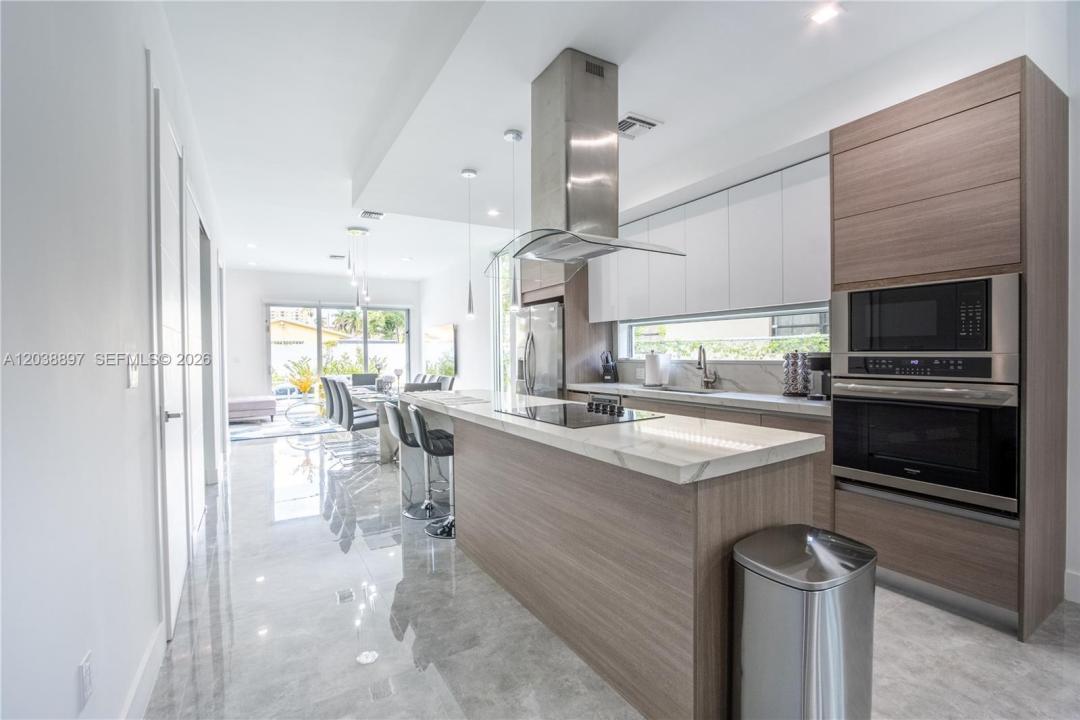 3461 SW 25th St B, Miami, Florida 33133, Stati Uniti