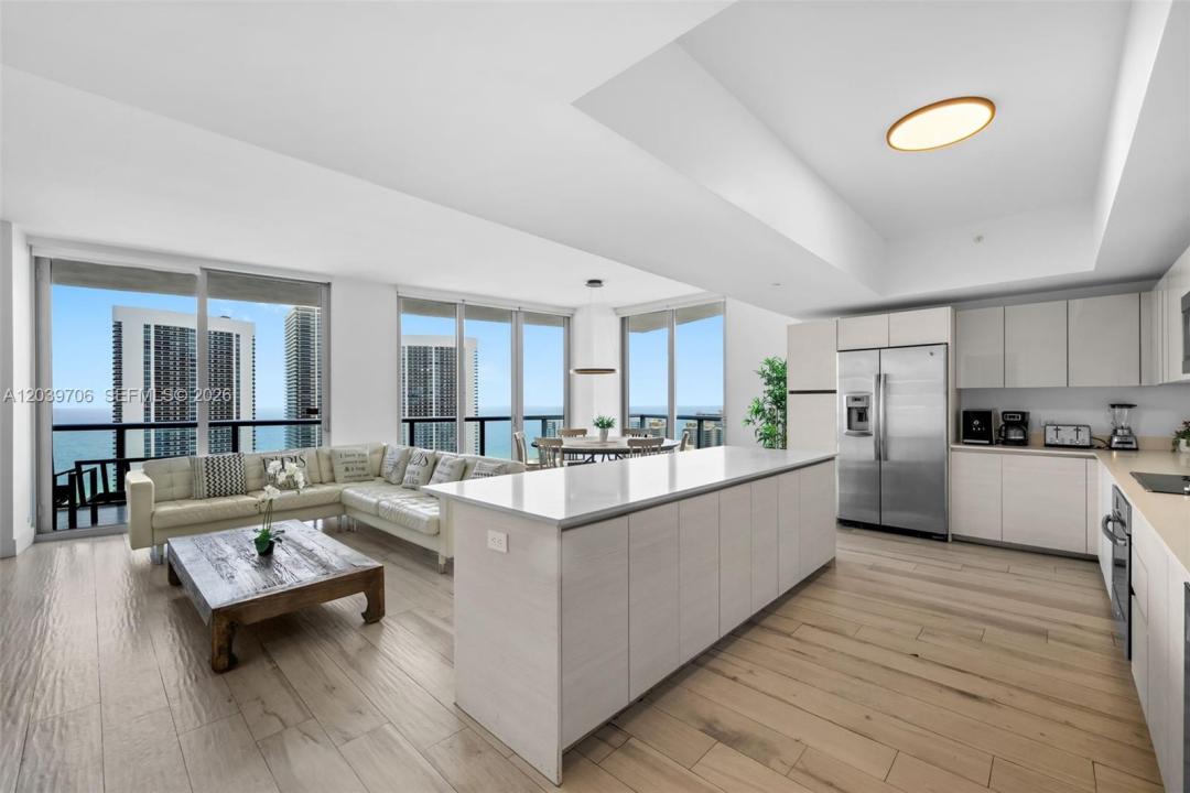 2600 E Hallandale Beach Blvd T3001, Hallandale Beach, Floride 33009, États-Unis