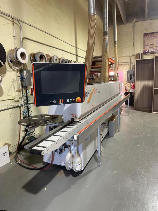 Cabinet Manufacturing, Hialeah, Florida 33016, USA