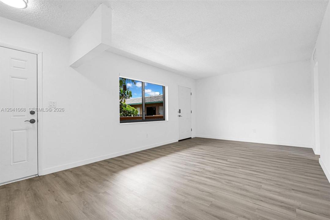 13210 Memorial Hwy 217, North Miami, Floride 33161, États-Unis