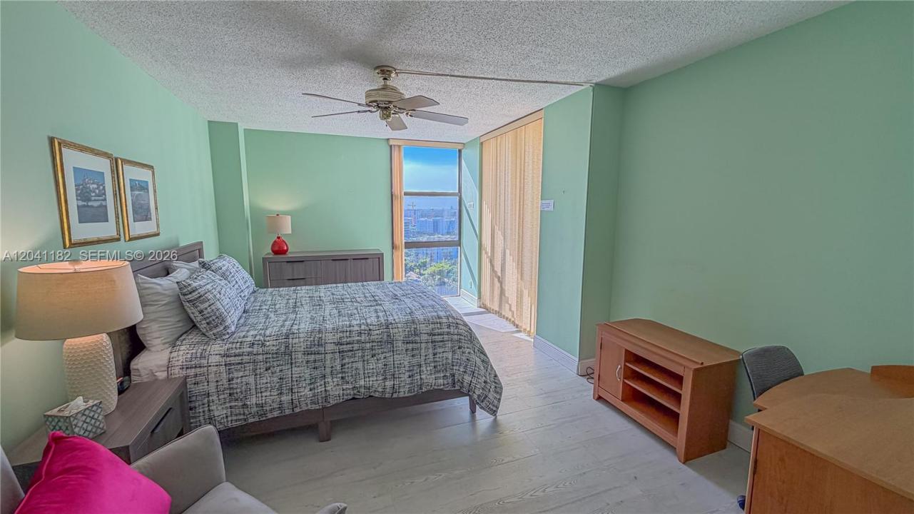 20335 W Country Club Dr 2102, Aventura, Florida 33180, Stati Uniti