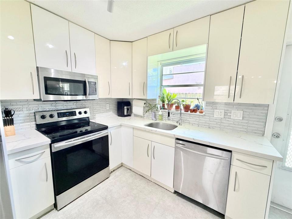 1722 Mayo St 105, Hollywood, Floride 33020, États-Unis