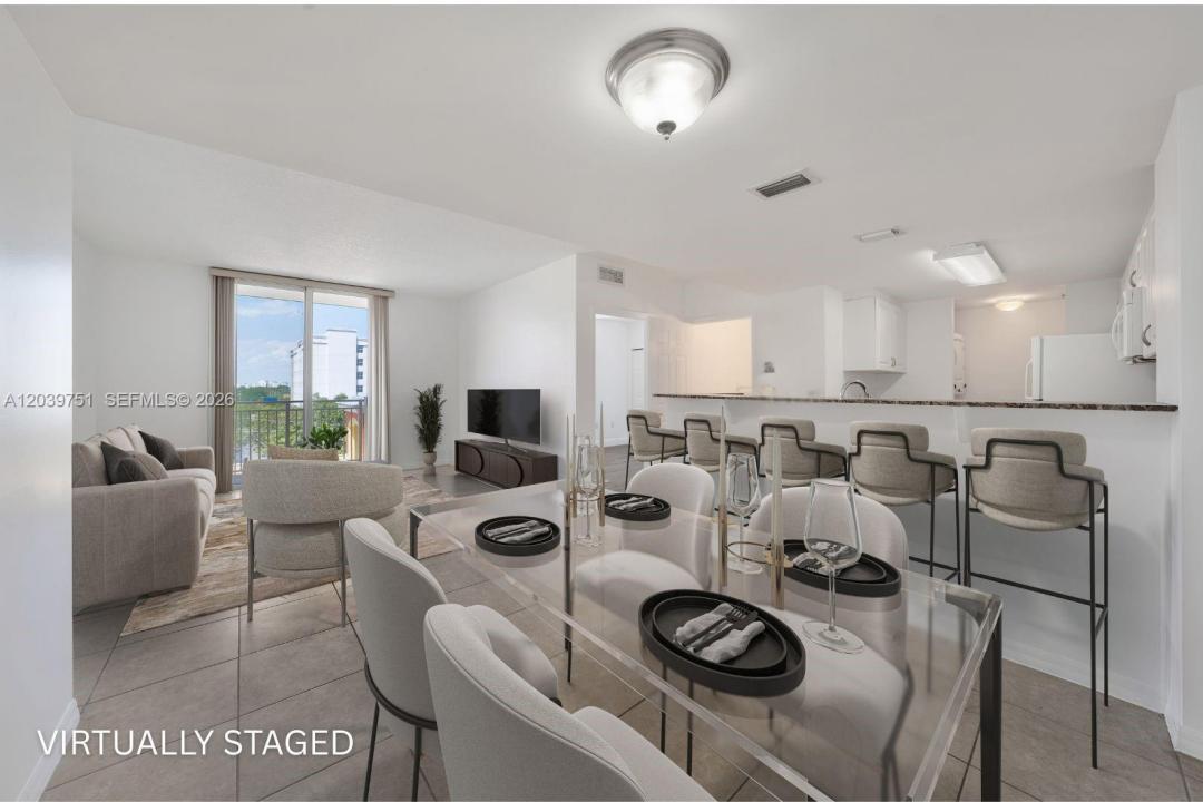 215 SW 42nd Ave 507, Miami, Florida 33134, USA