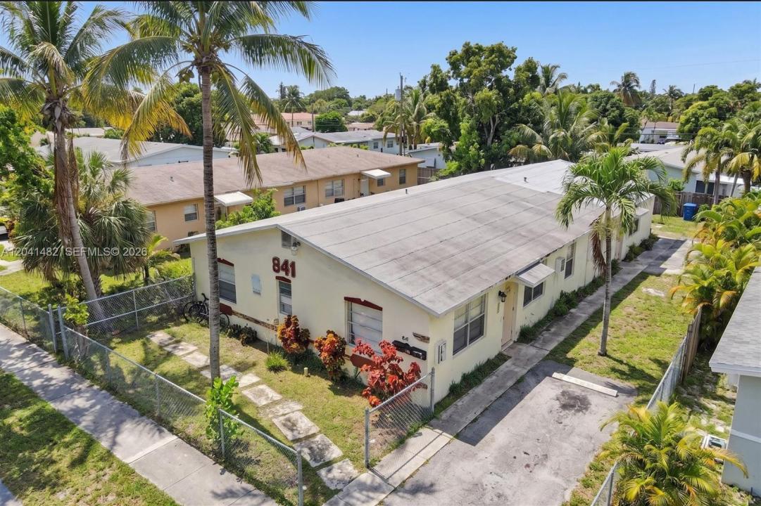 841 SW 7th St C, Pompano Beach, Floryda 33060, USA