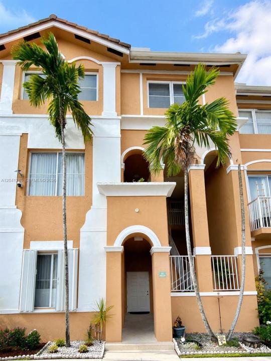 7250 NW 177th St 200-16, Hialeah, Florida 33015, Stati Uniti