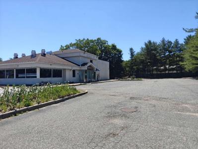 2074 Jericho Turnpike, Huntington, Nova Iorque 11731, Estados Unidos