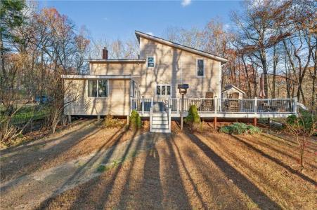 542 Main Street, Hopkinton, Rhode Island 02833, USA