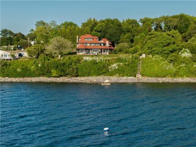 6 June Way, Little Compton, Rhode Island 02837, USA