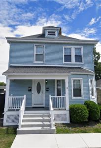 16 Hobson Avenue 2, East Providence, Rhode Island 02914, USA