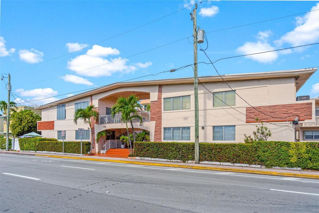 7840 Harding Ave 3, Miami Beach, Floride 33141, États-Unis
