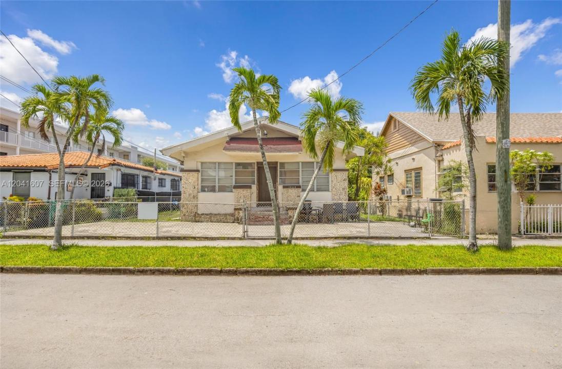 1468 SW 2nd St, Miami, Floride 33135, États-Unis