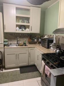 809 NE 140th St, North Miami, Florida 33161, USA