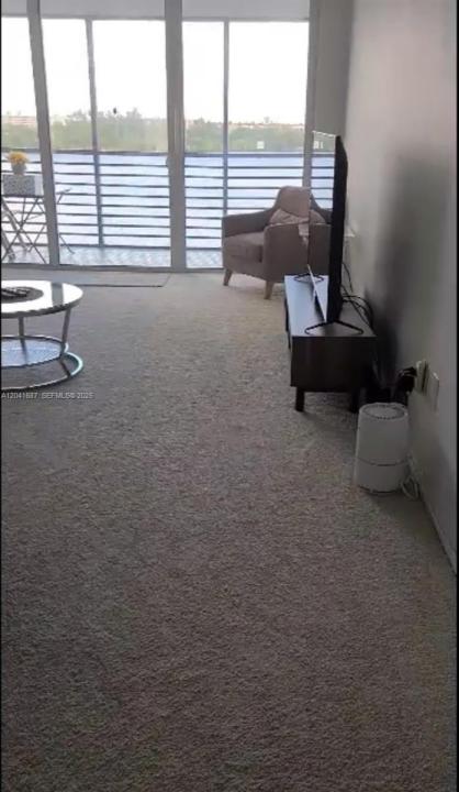 1075 NE Miami Gardens Dr 708, Miami, Floride 33179, États-Unis