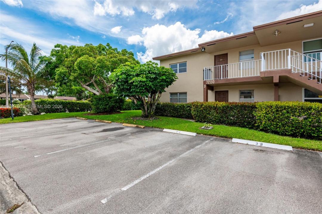 7200 NW 4th Pl 101, Margate, Florida 33063, Stati Uniti